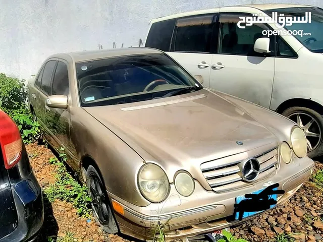 مرسديس بنز e320