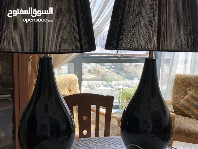 لامبديرات غرفة النوم عدد/3 اثنين نفس الشكل والثالثة مختلفه قليلا