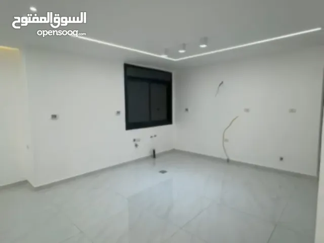 180 m2 3 Bedrooms Apartments for Sale in Ramallah and Al-Bireh Ein Musbah