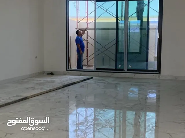 305 m2 5 Bedrooms Villa for Sale in Muharraq Busaiteen
