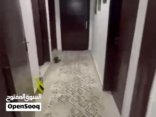 1 bedroom available good location in salmiya alkhansa street block 5 vip gym  Filipino only