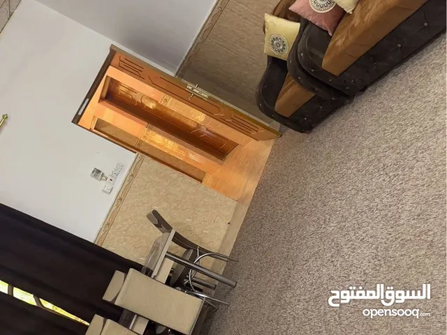 225 m2 More than 6 bedrooms Townhouse for Sale in Basra Khor Al Zubair