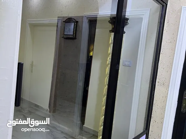 باب زجاج سحاب المنيوم
