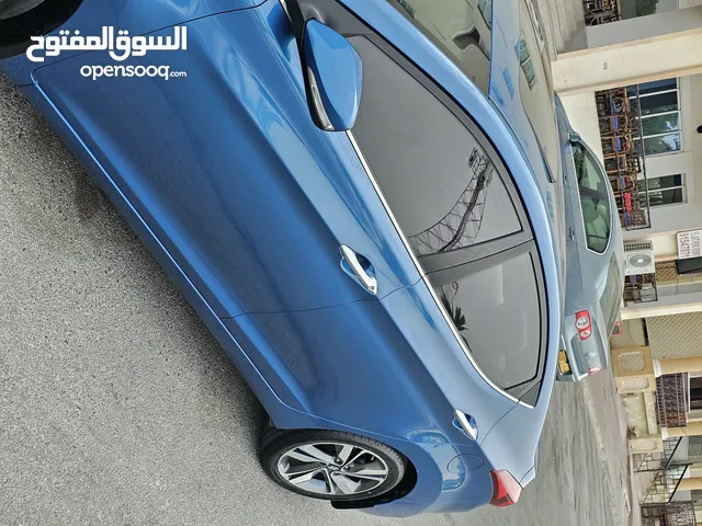 Elantra 2016 Full option Oman car sports 2.0cc Lady 2nd owner 2keys