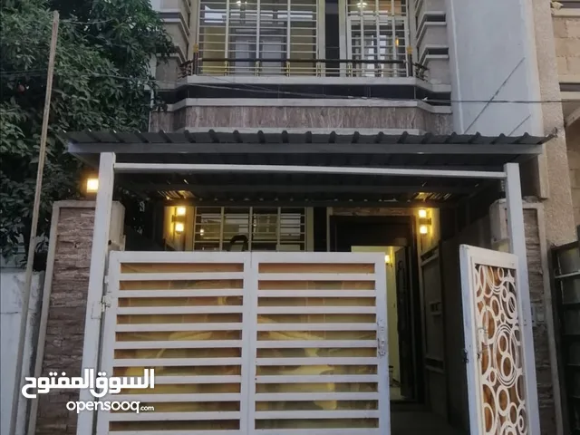 200m2 4 Bedrooms Townhouse for Rent in Baghdad Mansour