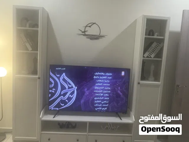اثاث ايكيا جديد ونظيف ومجموعة اغراض