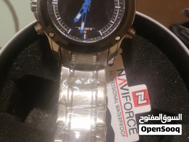 ساعه  اصليه ماركة   هذه ساعة يد للرجال من طراز Naviforce NF9050.   تتميز بتصميم أنالوج ورقمي (LED).