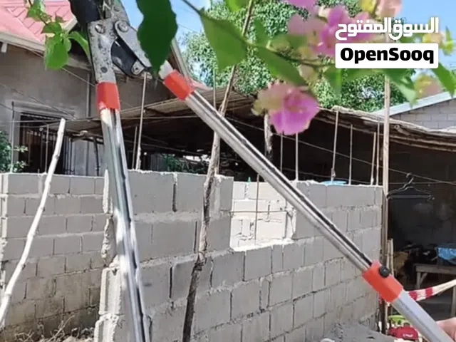 مقص اشجار  دهتم بأشجارك نظفها قلمها لمس حب تستاهل