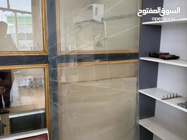 باب عدد (2) جام الطول (210cm) , يعني مترتين وعشره العرض(100cm)، يعني متر