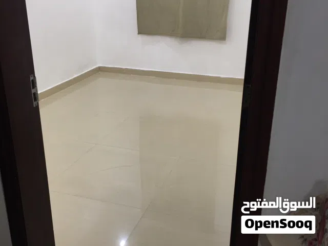 سكن للإيجار في حولي (إقرأ التفاصيل قبل الإتصال) قريب من المواصلات ومحطات الباص  قريب من فرع الجمعية