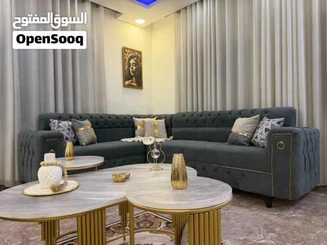 كورنر تفصيل مرتب بجوده عاليه للبيع