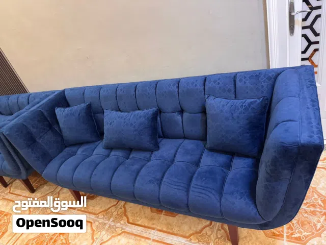 كراسي جديد مستعمل شهرين فقط .