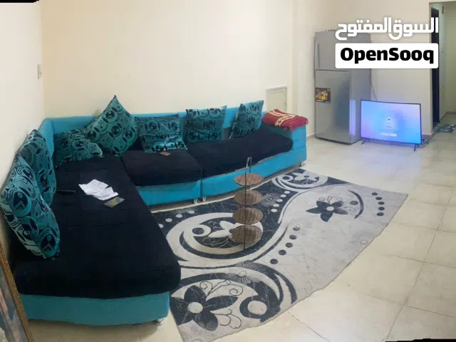 متاح إيجار شيرنج غرفتين وصاله مقابل صحاري مول سراير سنجل نظافه يوميه هدوء قريبه من كل الخدمات