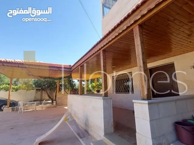 600 m2 More than 6 bedrooms Villa for Sale in Amman Airport Road - Manaseer Gs