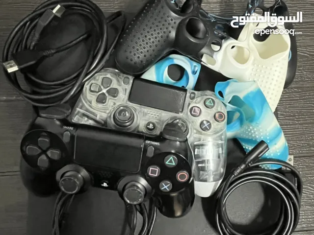 بلايستيشن sony 4 slim مع ايدتين و 3 كفرات و 3 ألعاب و جميع الملحقات الأصلية