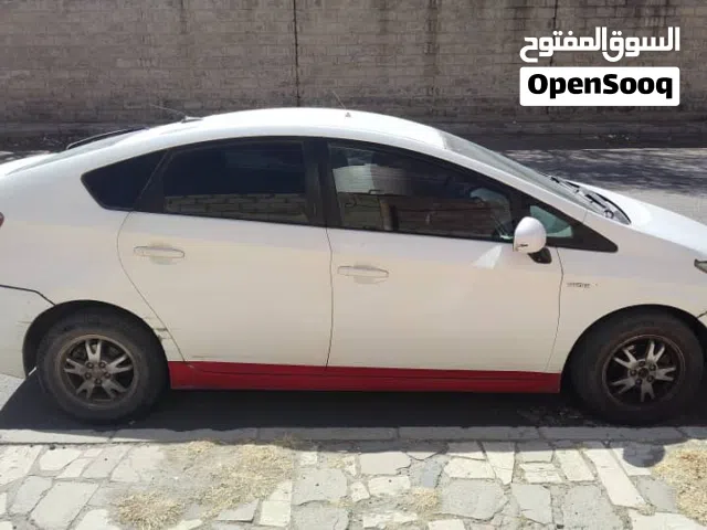 2011 تويوتا بريوس Prius