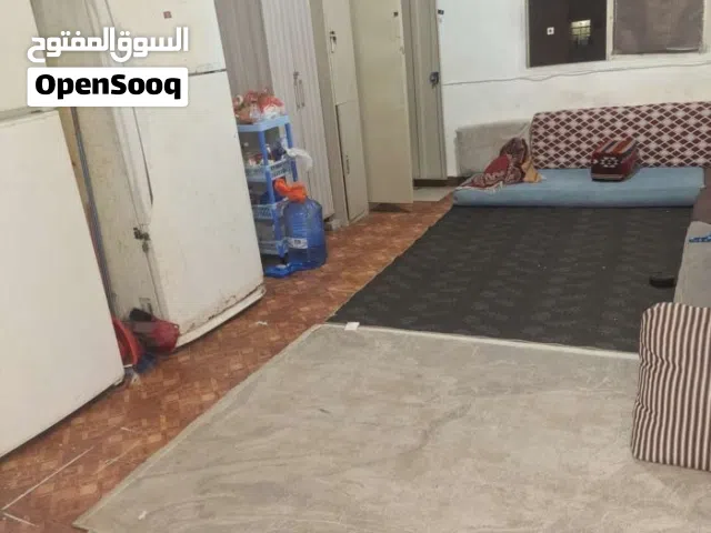 مطلوب شخص لسكن بغرفه داخل شقه سرير بدورين