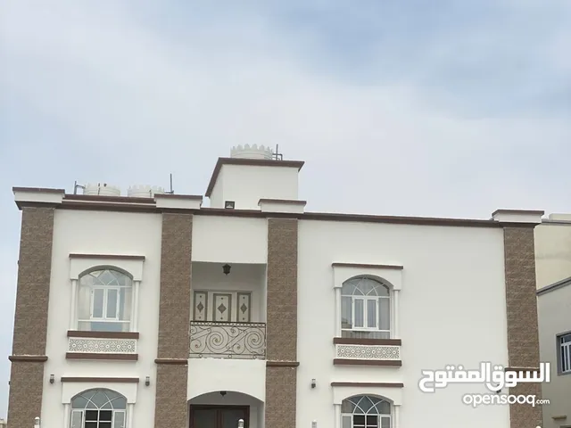 شقة أرضيه للبيع فالمعبيله الثامنه قريب نستو وجامع الأمين