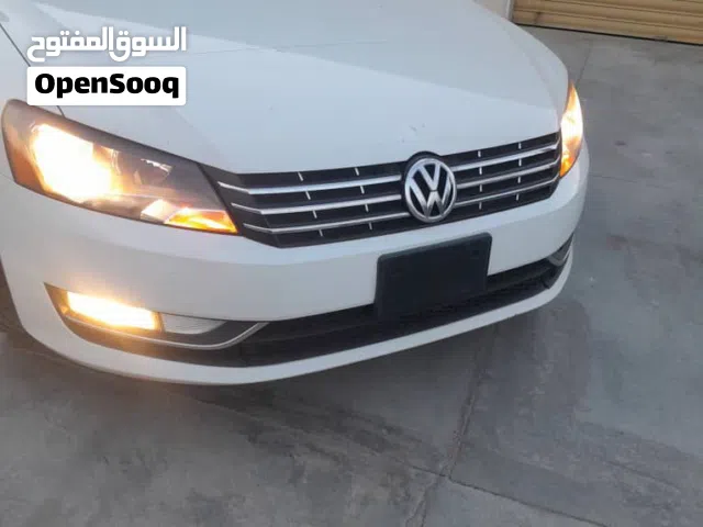 2013 Volkswagen Passat Standard