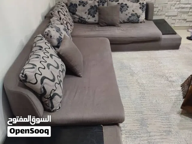 صالون حرف l ومعاه كرسي