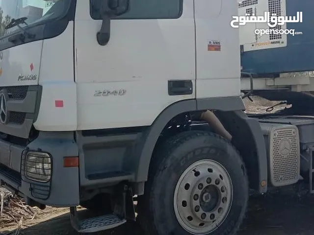 2014 model in good condition and no accidents claims prime mover and Trailer for sale