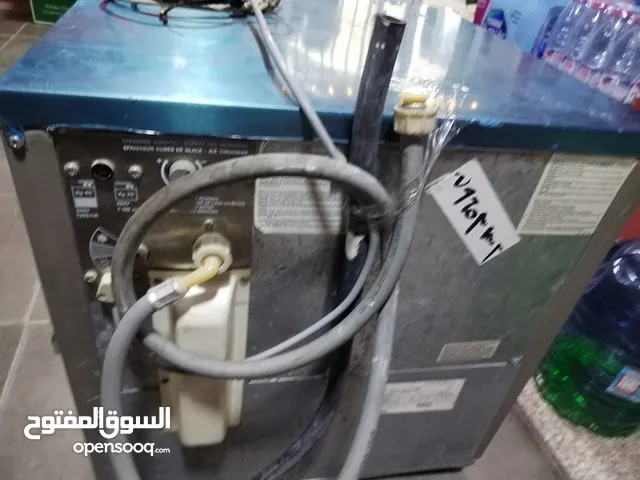 ماكينة ثلج استعمل بسيط صنع ثلاج نوع فليبس استعمل حفيف تلفون  الموقع عمان الصويفية