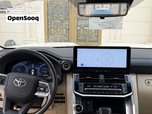 2025 Toyota Land Cruiser VX