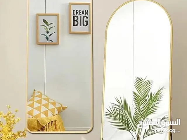 مراة تصميم مقوس