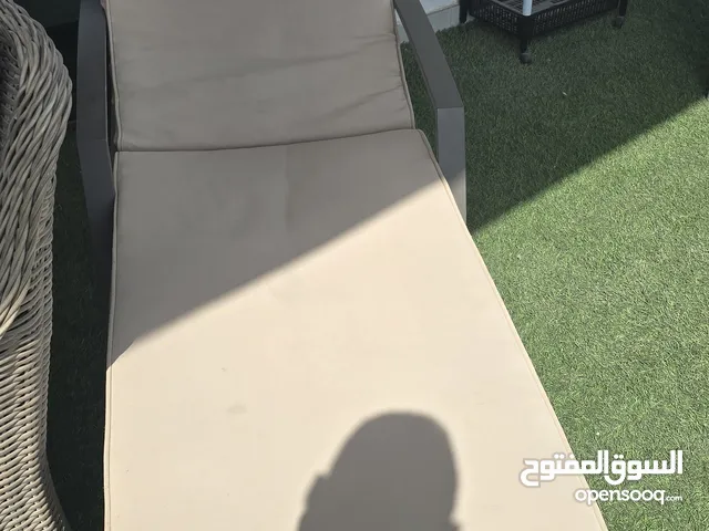 كراسي تشمس ماده غير قابله للصدا بحاله ممتازه