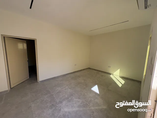 للإيجار – شقه غرفه صاله في شعاب الأشخر العين  For Rent 1bedroom apartment in Shaab Al Ashkhar Al Ain