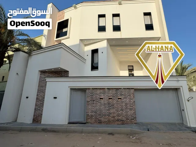 450 m2 More than 6 bedrooms Villa for Sale in Tripoli Souq Al-Juma'a