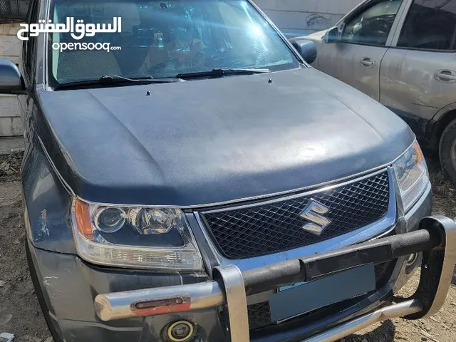 سوزوكي جراند فيتارا الاسطوره للبيع 2008. مستخدم نضييف