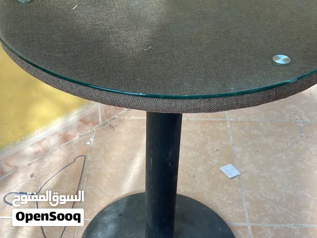 طاولة زجاج مع حديد الحديد قوي