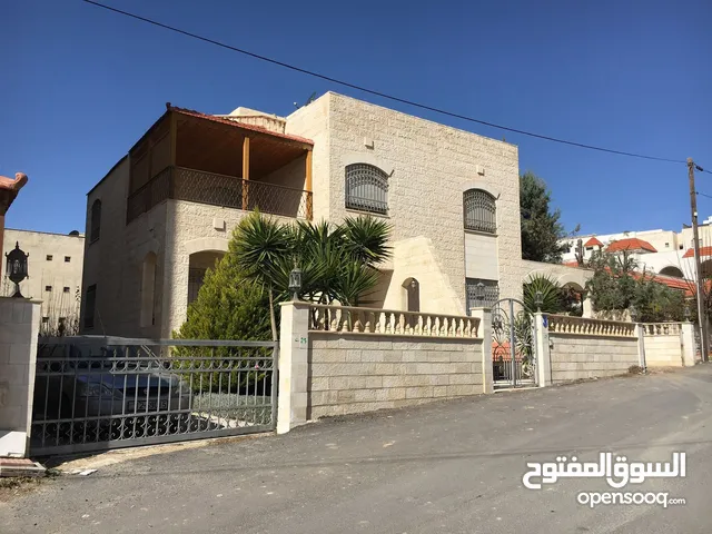 486 m2 5 Bedrooms Villa for Sale in Amman Jubaiha