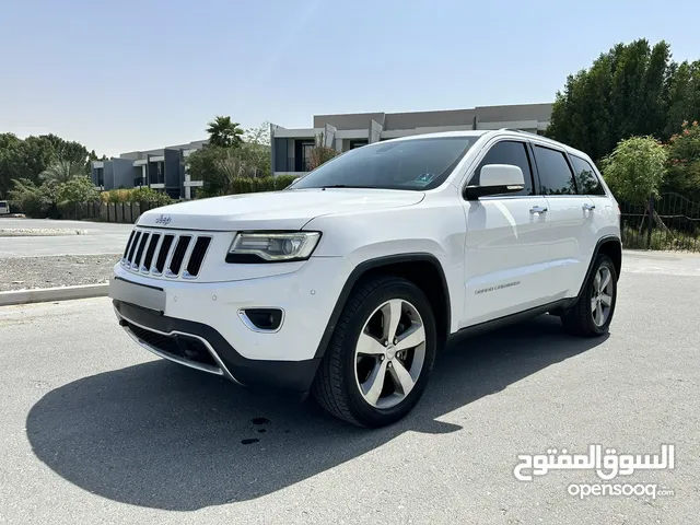 Jeep Grand Cherokee 2014  Excellent condition. Lady driven.