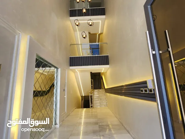 شقة فارغة للبيع في دابوق - REF: 14659