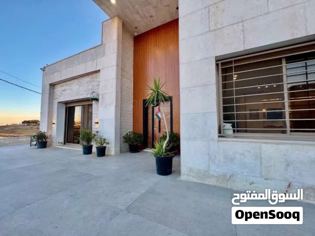 470 m2 More than 6 bedrooms Villa for Sale in Amman Marj El Hamam