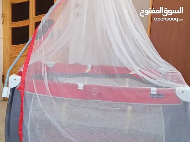 للبيع سرير اطفال قابل للطي تواجد اللاذقية