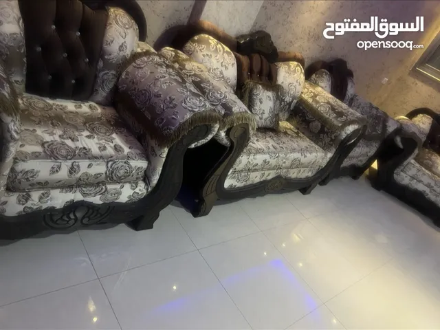 طقم صالون وقعده