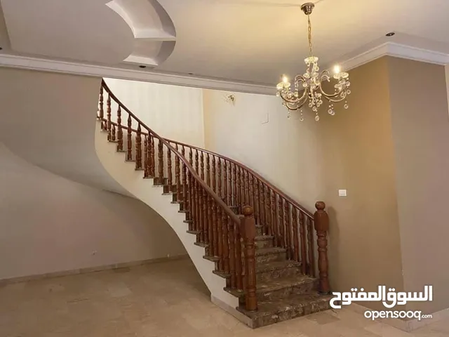 450 m2 More than 6 bedrooms Villa for Rent in Tripoli Al-Nofliyen