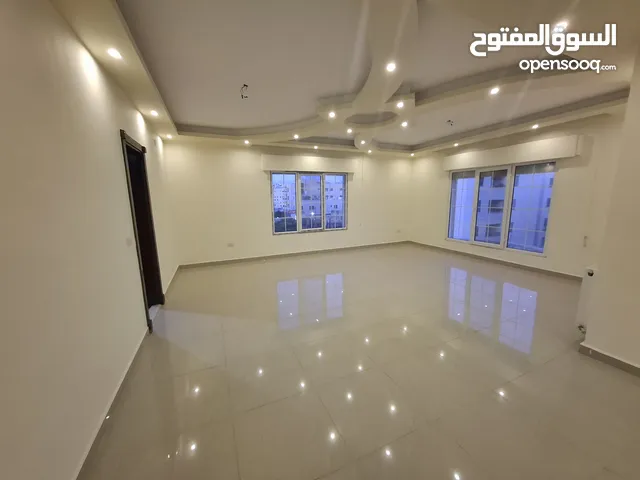 شقة غير مفروشة للإيجار ( Property 40990 ) سنوي فقط