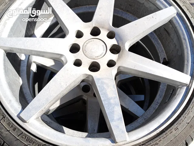 Other 17 Tyre & Rim in Al Karak