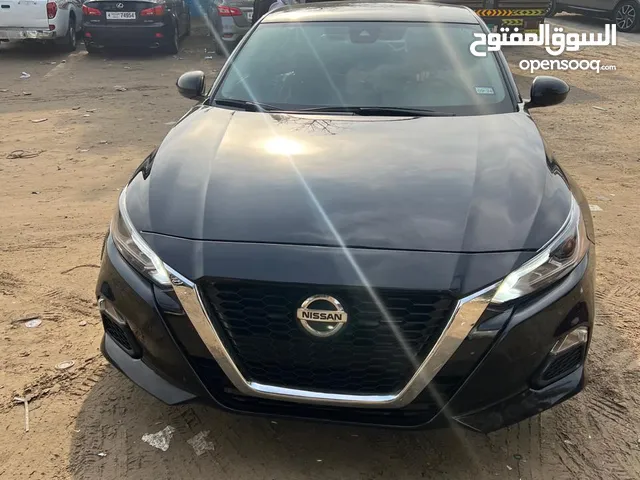 Used Nissan Altima in Sharjah