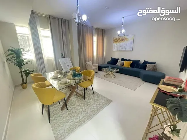 شقه جاهزه للاستلام بالتقسيط مساحه كبيره اول ساكن أطلاله حديقه مع 3 حمامات وخزائن بالحائط