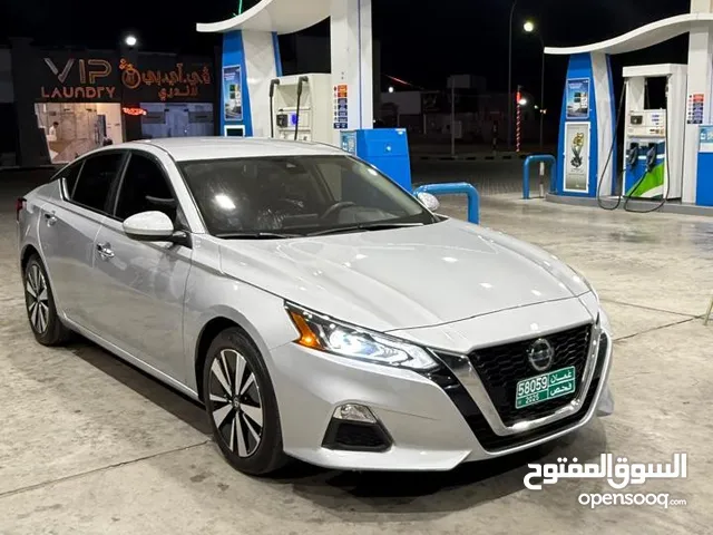 Used Nissan Altima in Al Batinah