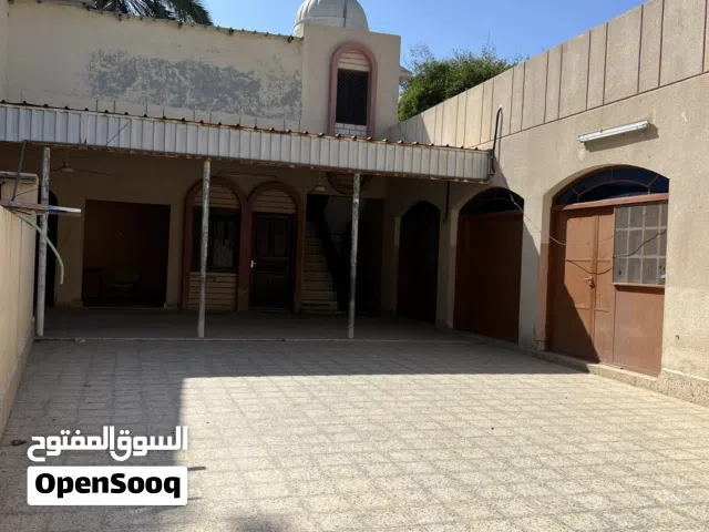 400 m2 5 Bedrooms Townhouse for Rent in Muscat Quriyat