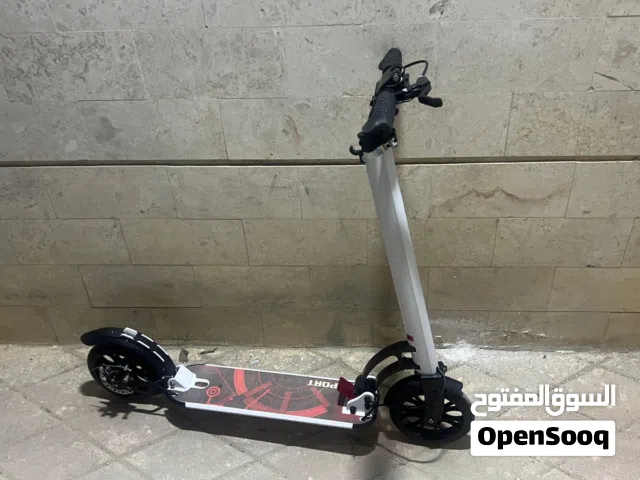 سكوتر غير كهربائي و درجة هواية مستعمل 2024 بحالة جيدة شبه جديد