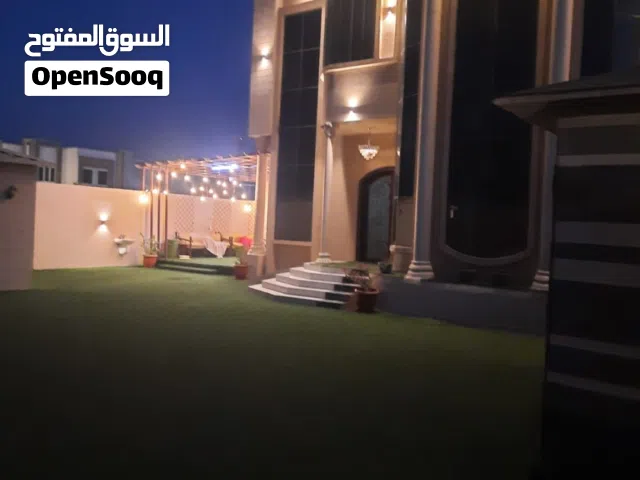 555 m2 More than 6 bedrooms Villa for Rent in Al Batinah Sohar
