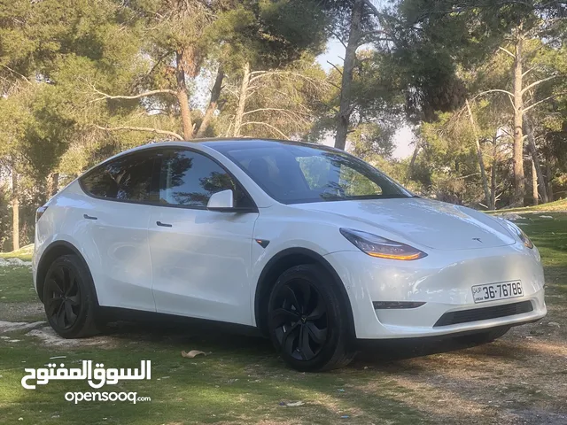 TESLA Y 2022 Dual Motor long range مميزة