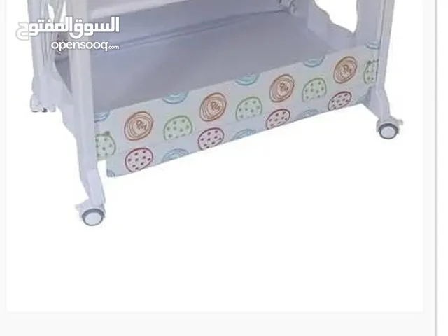 juniors baby bath stand with changing matres on the top